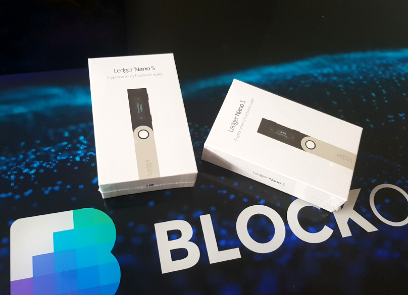 กระเป๋าสตางค์ Ledger Nano S 1 คู่